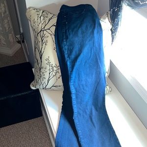 Gloria Vanderbilt slimming effect dark wash blue jeans